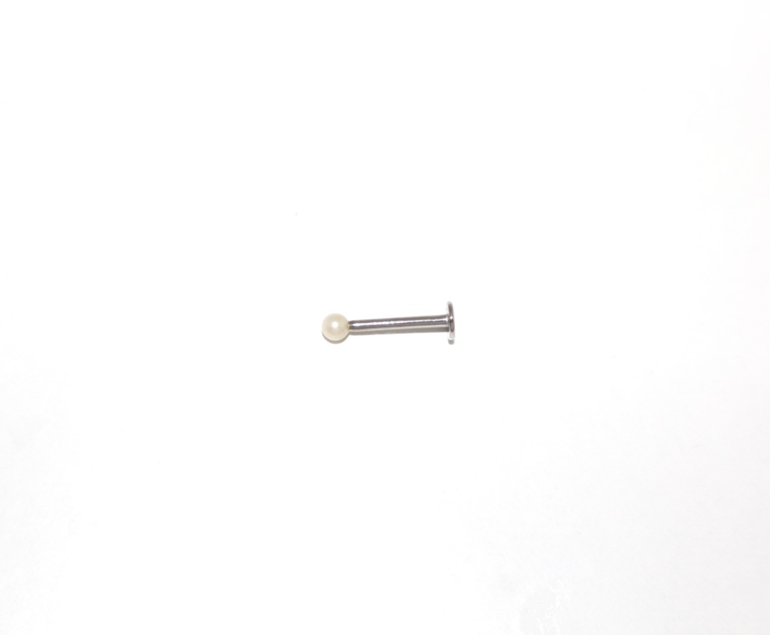 Piercing Labret perla  