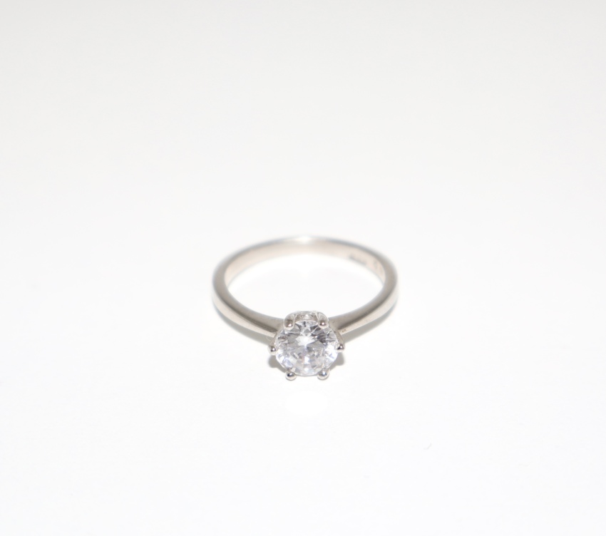 Anello Solitario Classico  